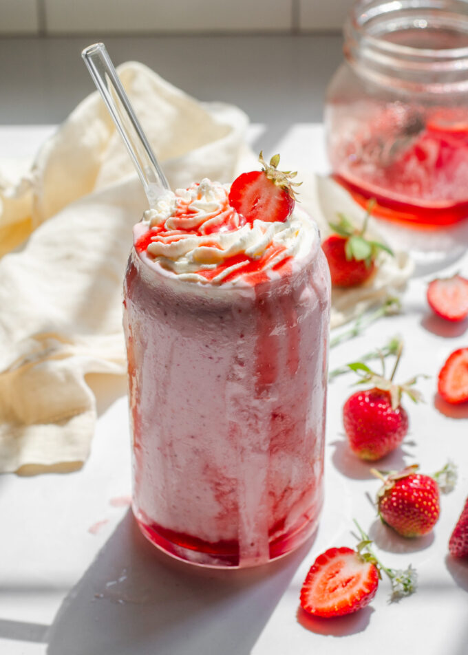 STRAWBERRY ICE CREAM SHAKE